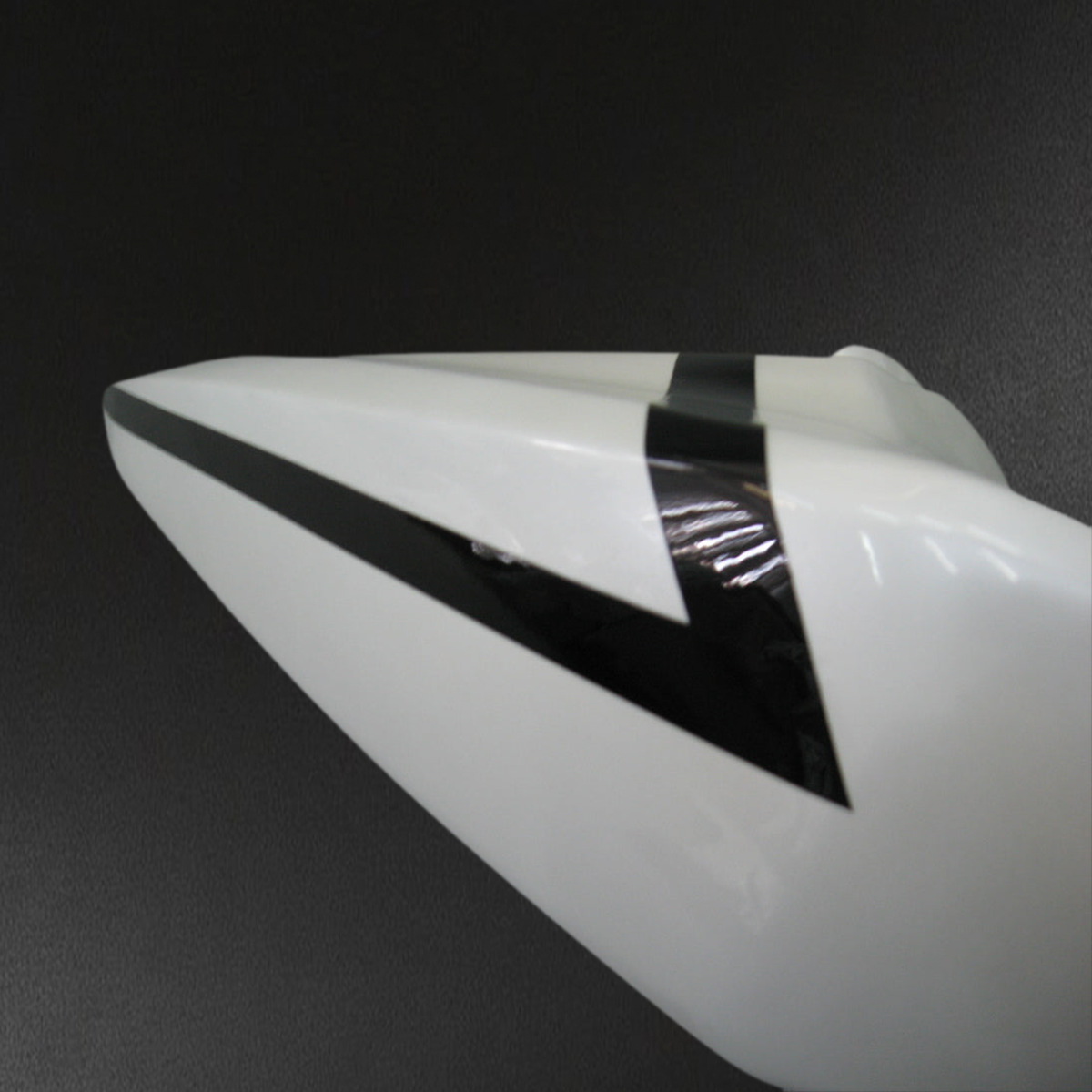 Suzuki GSXR1000 (2003-2004) Gloss White & Black - Custom ABS Fairing Kit