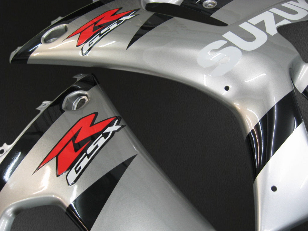 Suzuki GSXR 600 (2001-2003) Black & White Injection - Custom ABS Fairing Kit