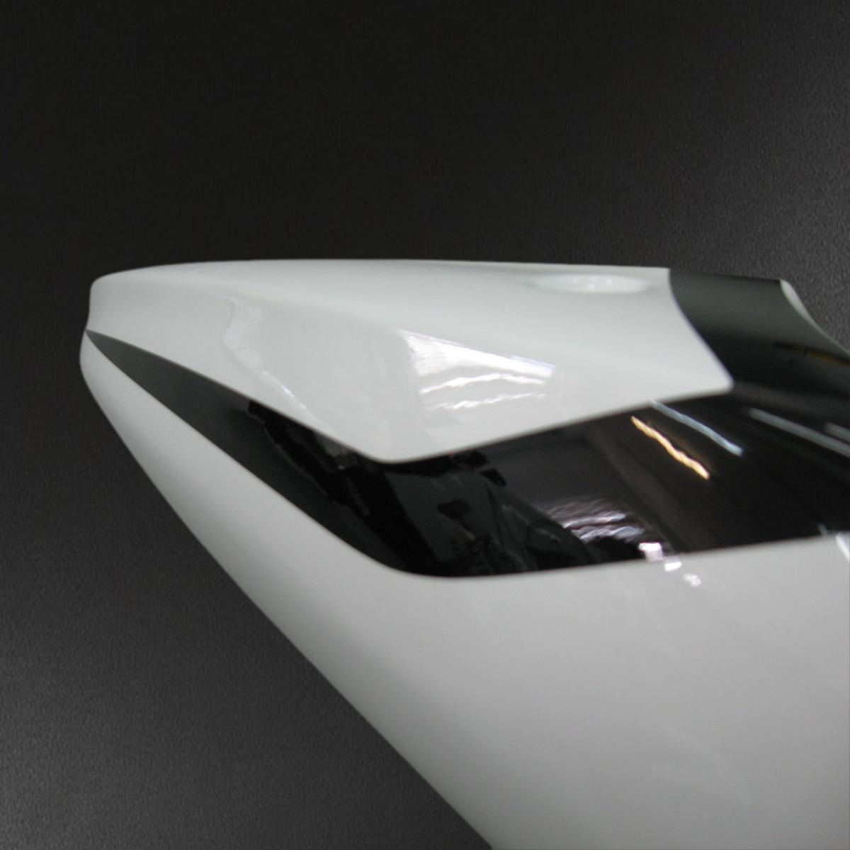 Suzuki GSXR 600 (2001-2003) White & Black Alstare Corona Fairing Kit - Aftermarket ABS Bodywork