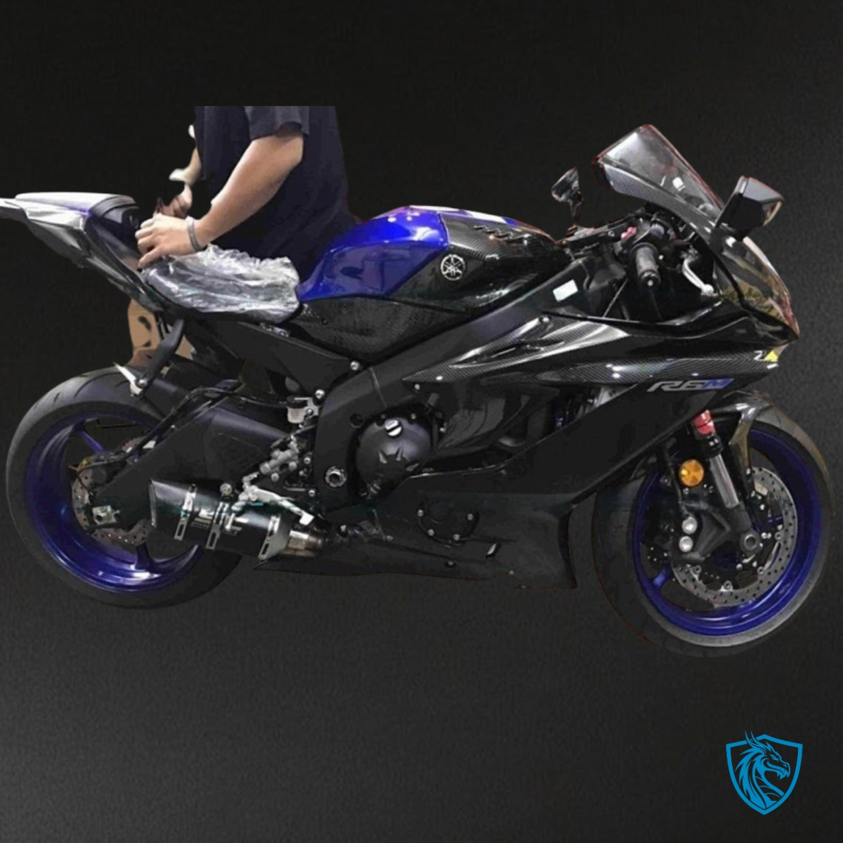 Yamaha YZF R6 (2017-2019) Black & White Carbon Faiber - MERGEment Motorcycle Fairings Kit